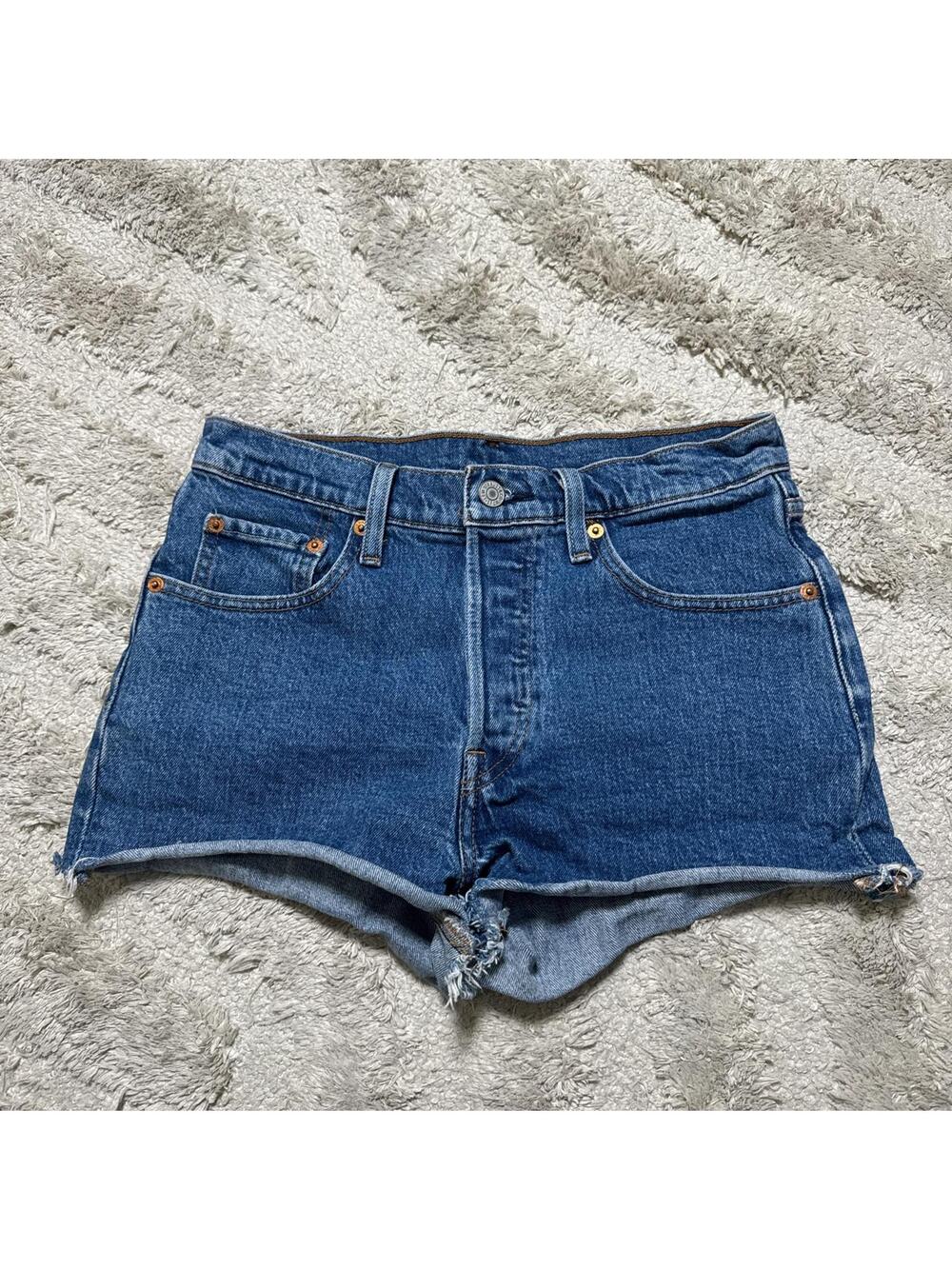 Levis 501 Original Medium Wash Denim High Rise Cutoff Raw Hem Jean Shorts Size28